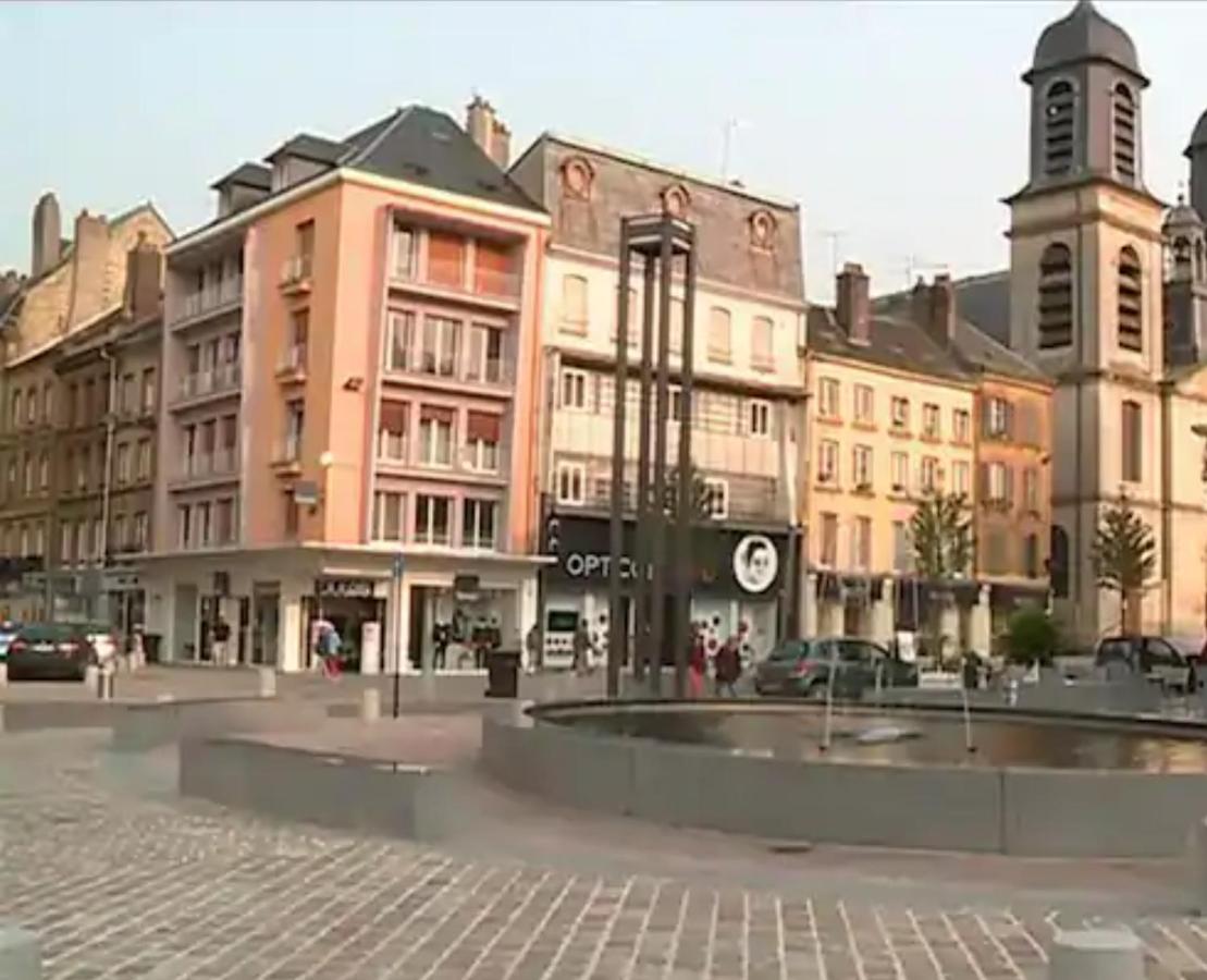 Appartement Spacieux Et Atypique Sedan Exteriér fotografie